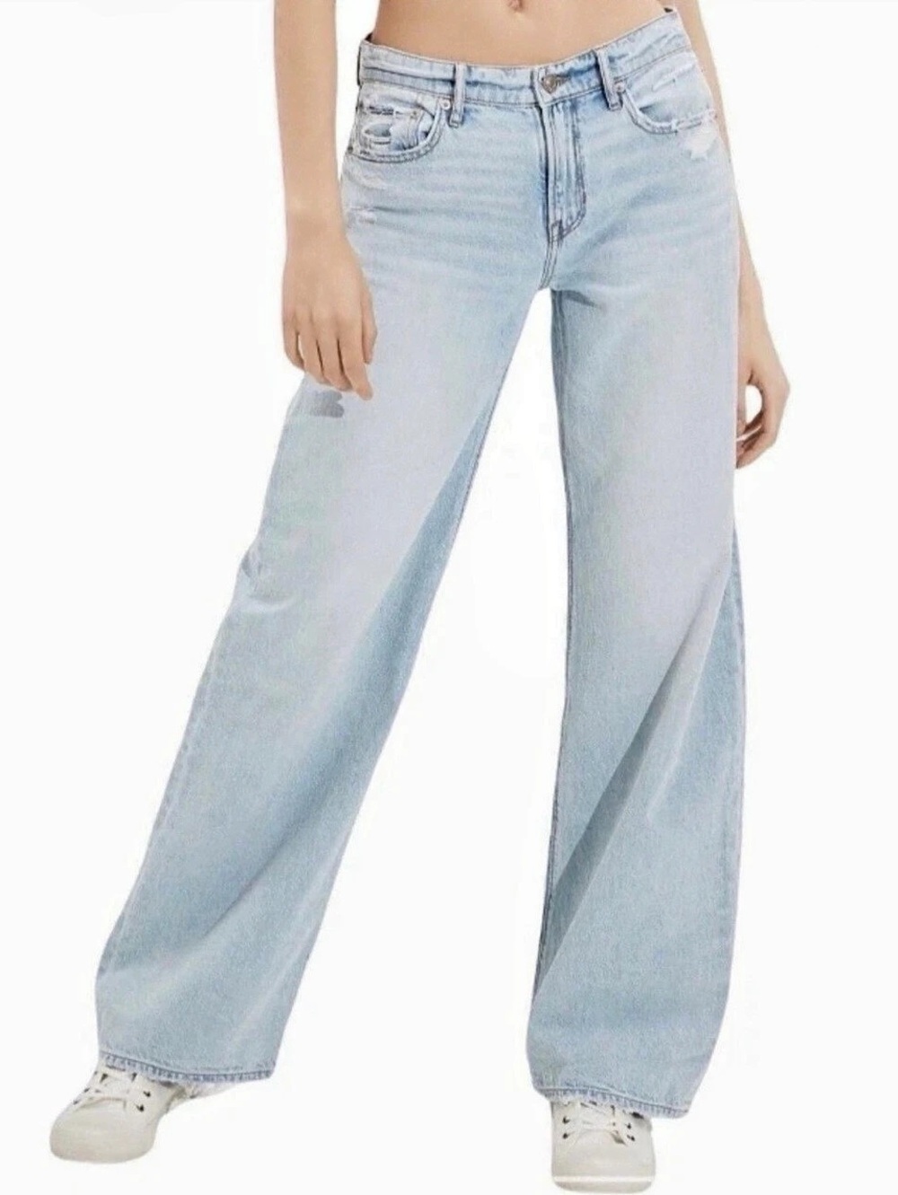 American Eagle Outfitters Low-rise Skater Jean Light Wash